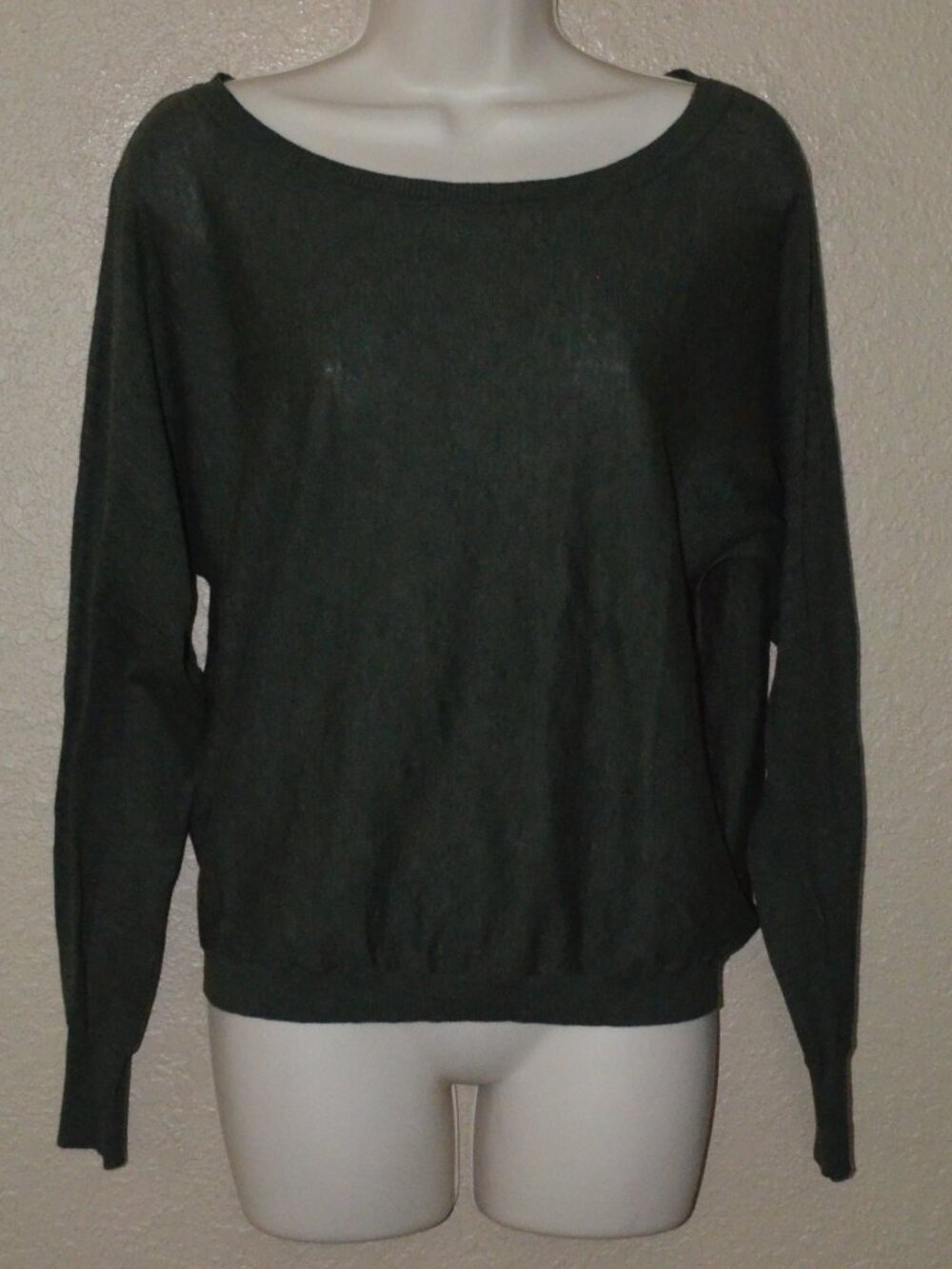 NWT $168 Sz S Velvet Graham Spencer Army Green Long Sleeve Lightweight Sweater